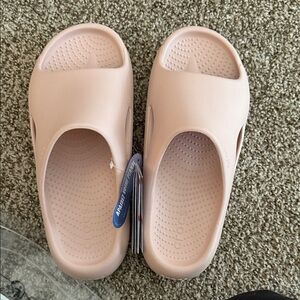 CROCS Mellow Recovery Slides